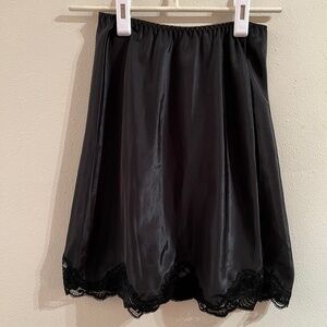 Vintage Lady Lynn Black  XXS Nylon ,Rayon,Poly Half Slip